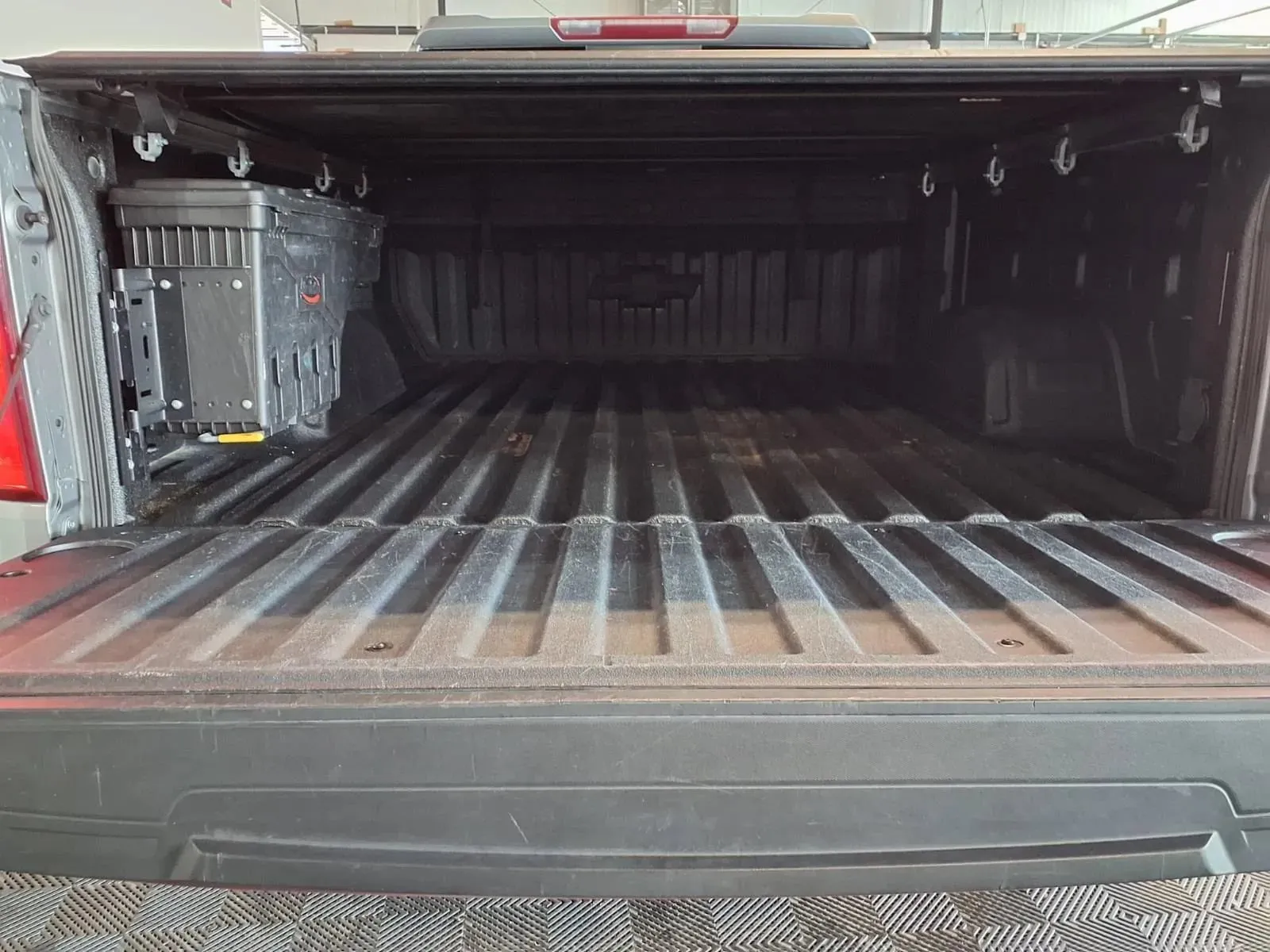 Chevrolet Silverado photo 6