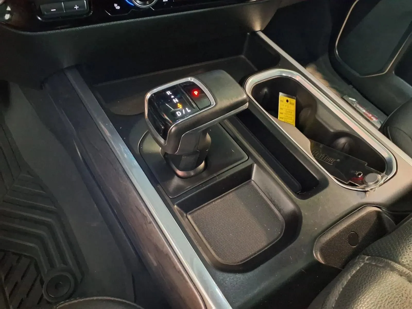 Chevrolet Silverado photo 23