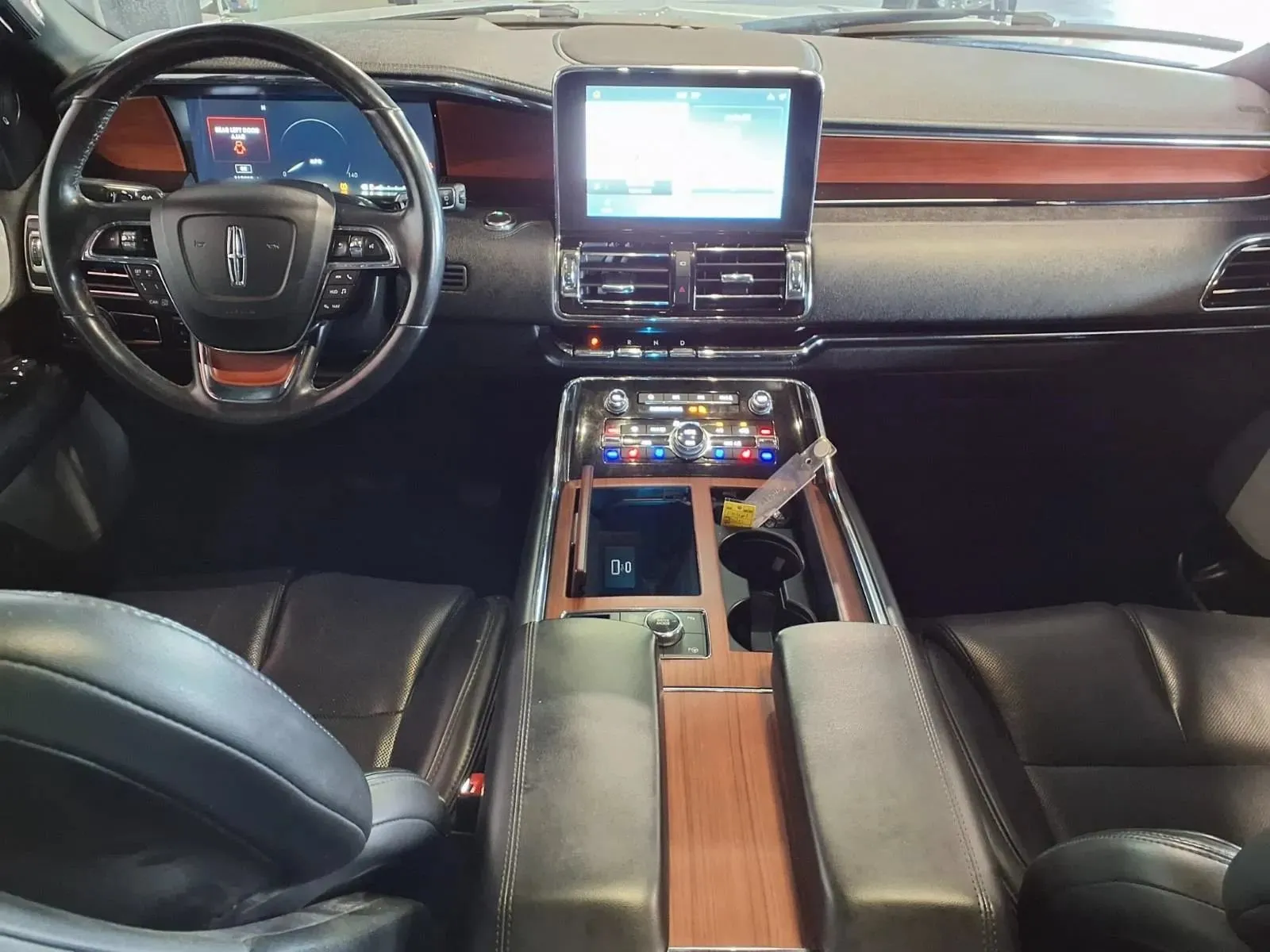 Lincoln Navigator photo 19