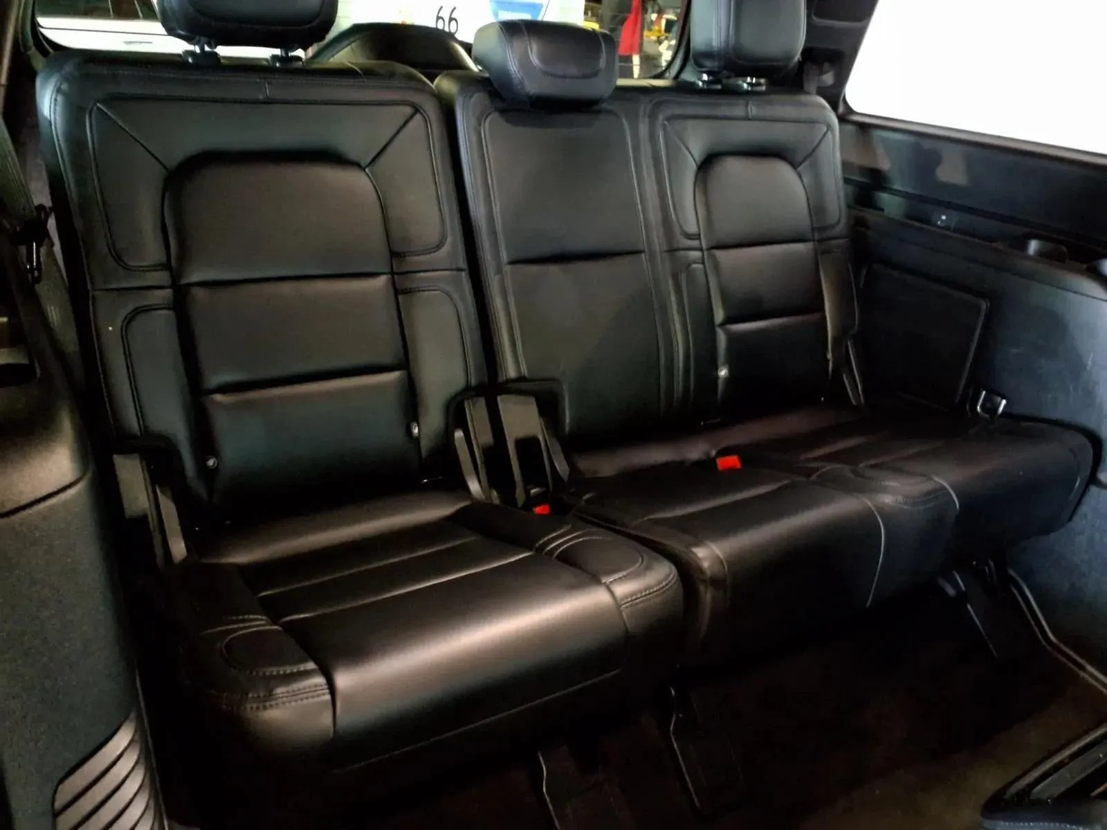 Lincoln Navigator photo 10