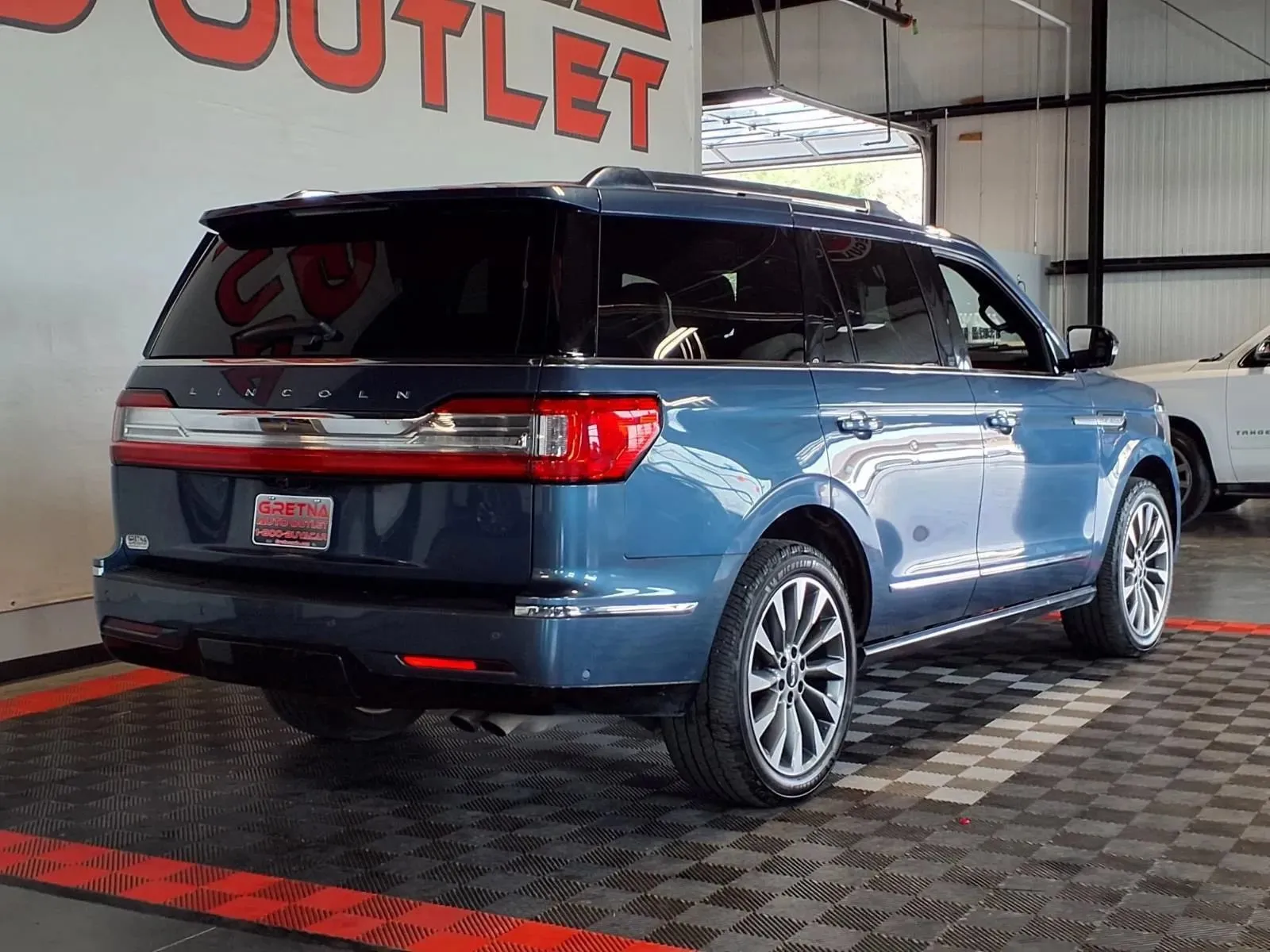 Lincoln Navigator photo 8