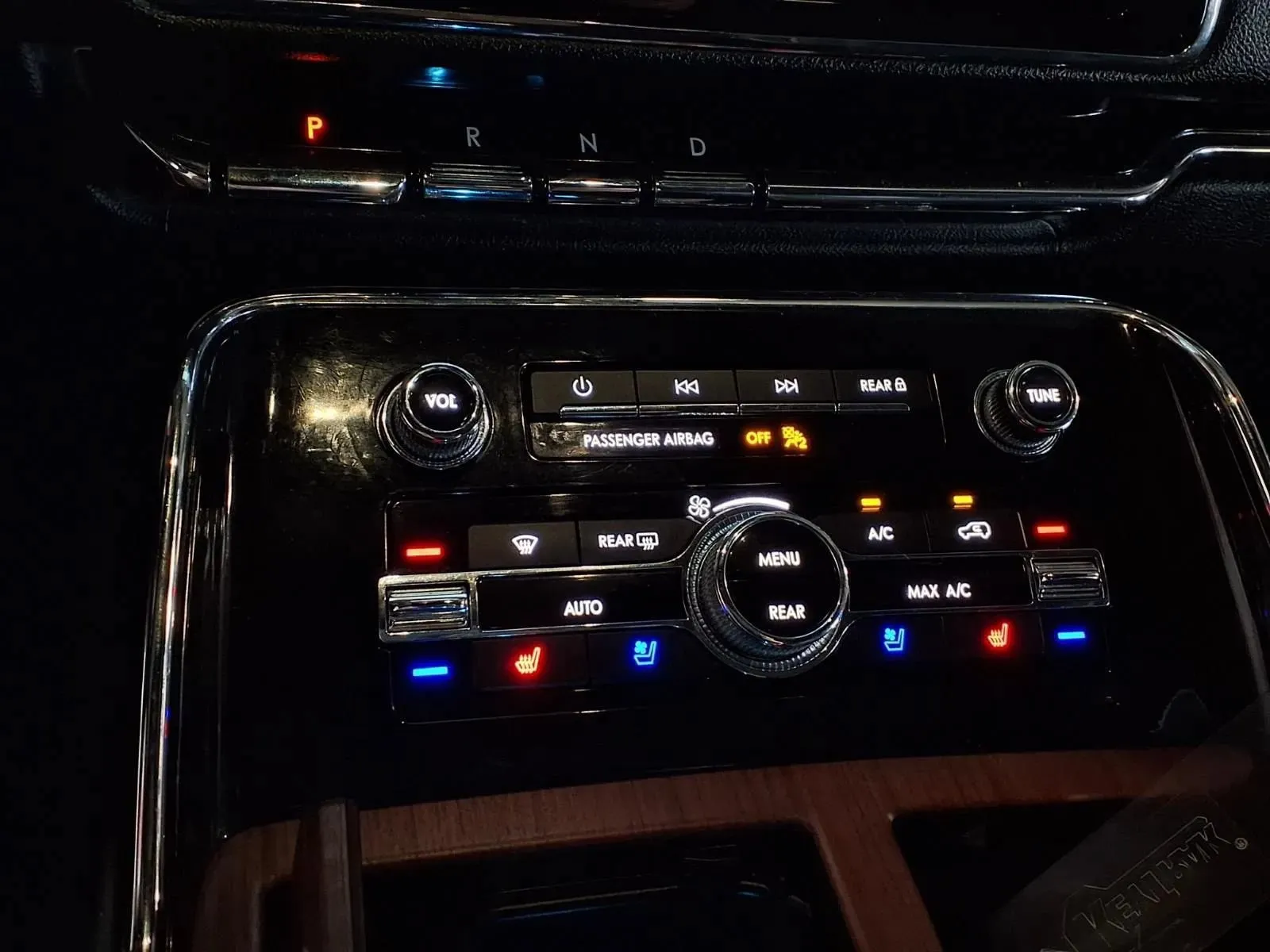 Lincoln Navigator photo 25
