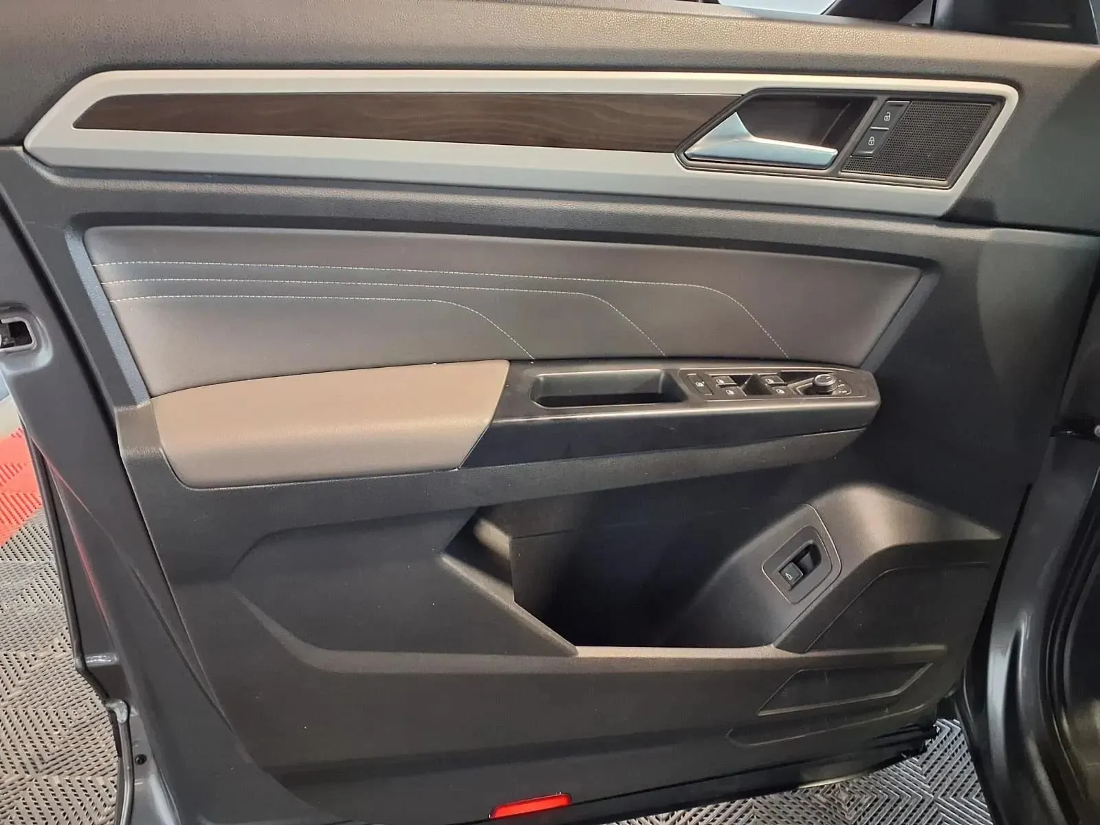 Volkswagen Atlas photo 17