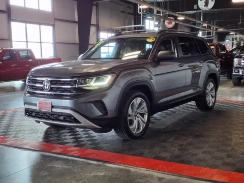 Another view of 2021 Volkswagen Atlas 3.6L V6 SE w/Technology for sale in Gretna, NE at Gretna Auto Outlet