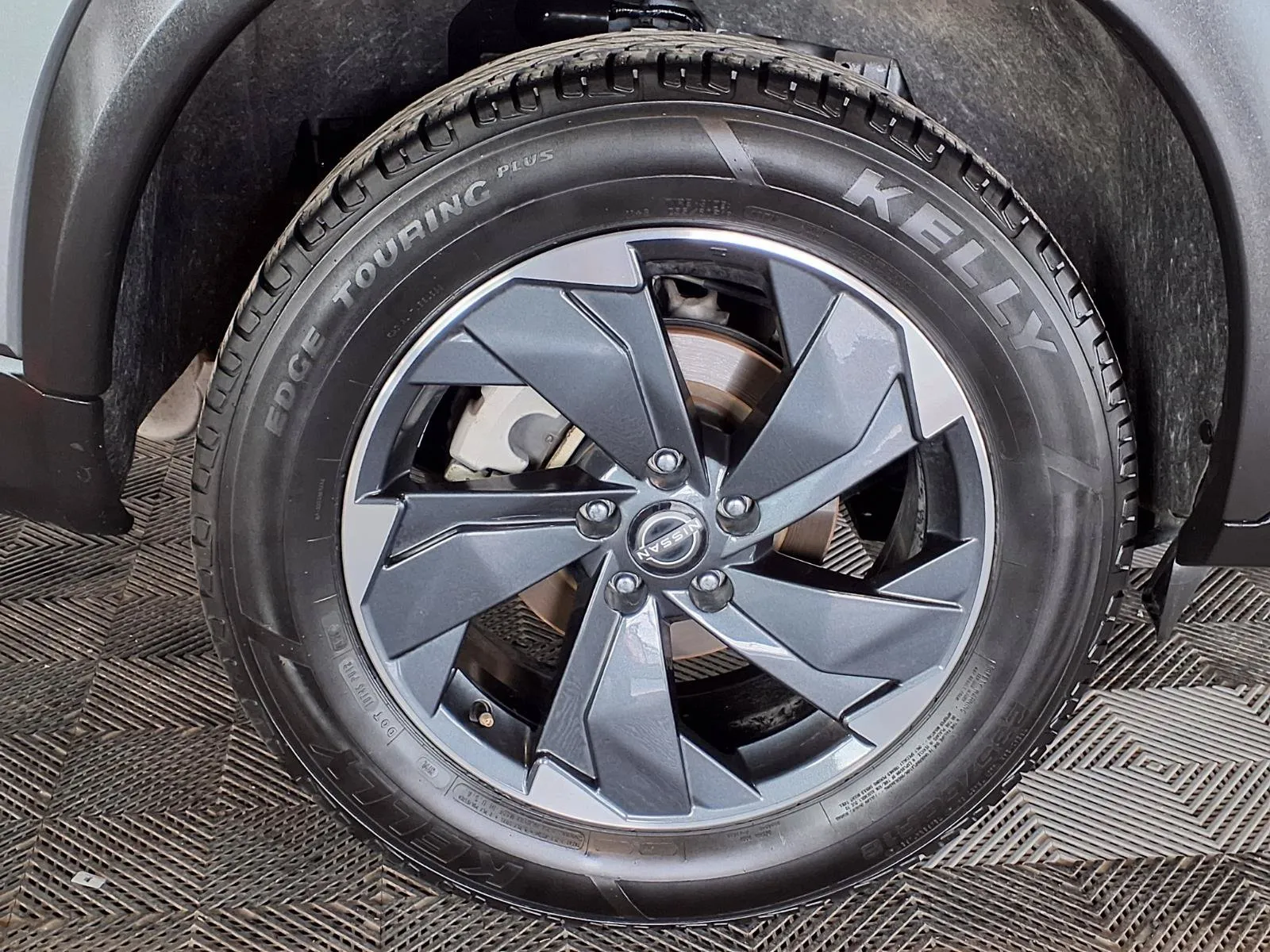 Nissan Rogue photo 9