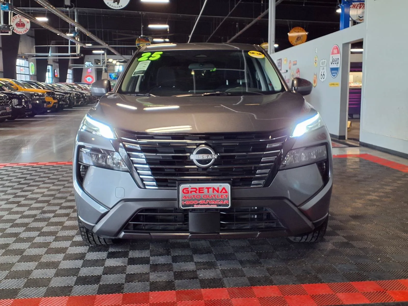 Nissan Rogue photo 2