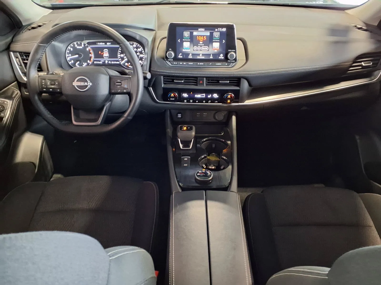 Nissan Rogue photo 17