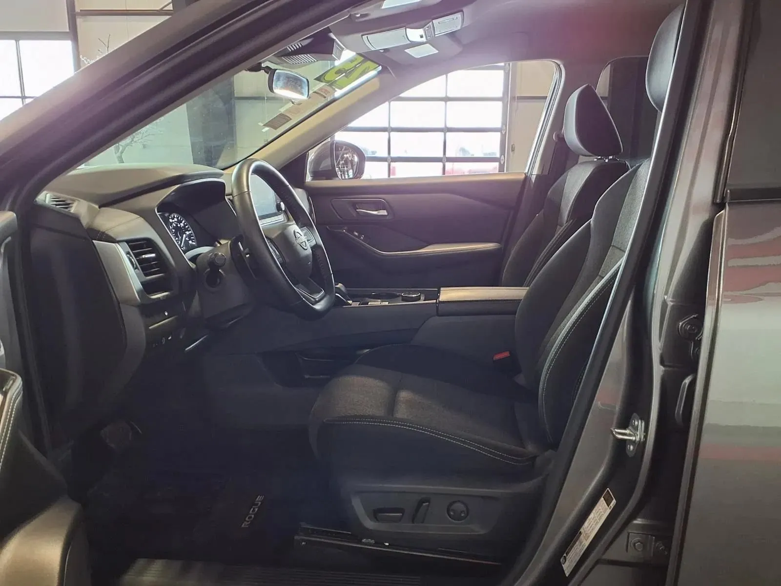 Nissan Rogue photo 19