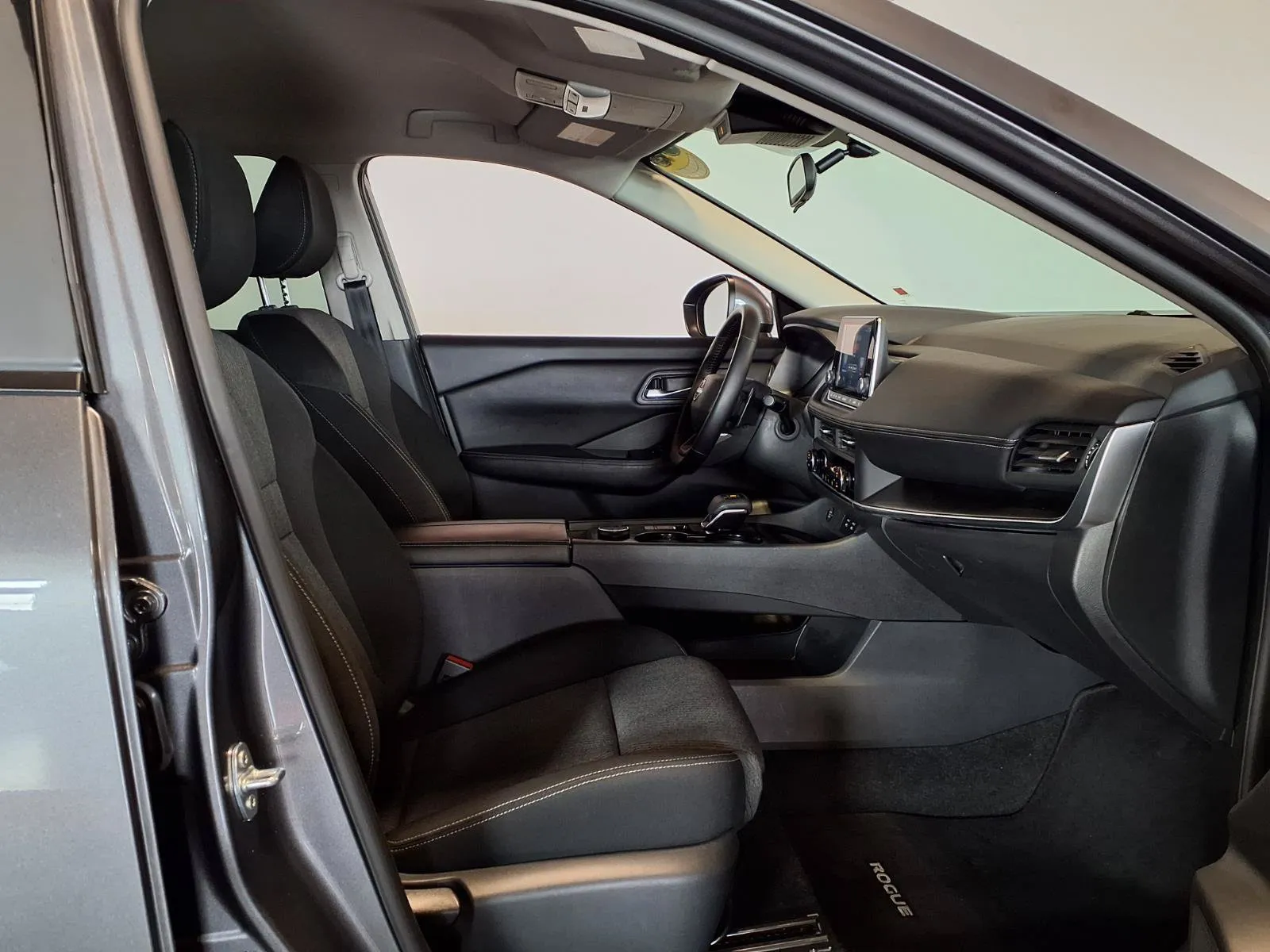 Nissan Rogue photo 13