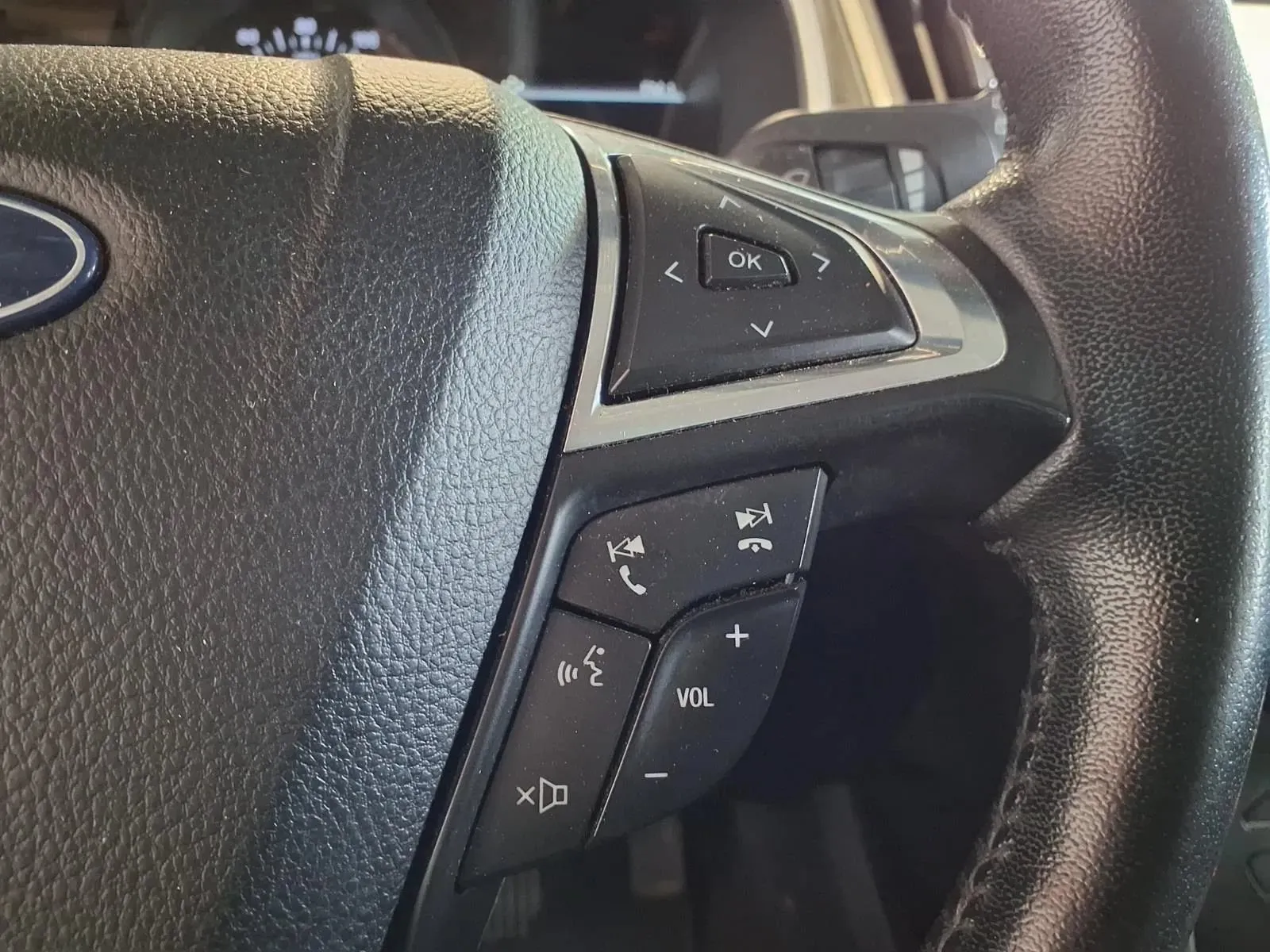 Ford Edge photo 25