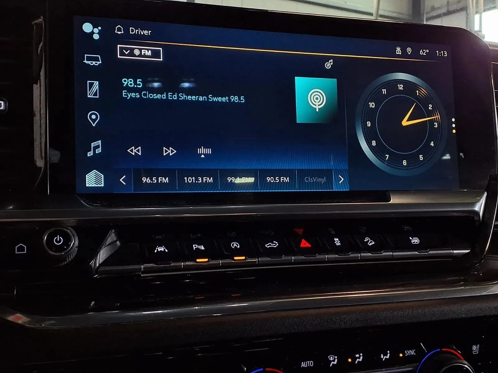 Chevrolet Silverado photo 18