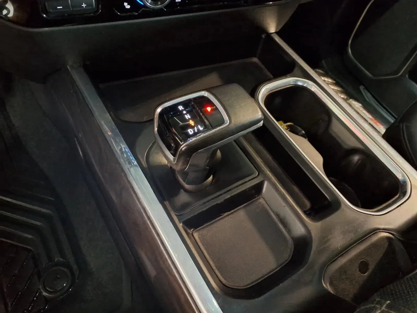 Chevrolet Silverado photo 21