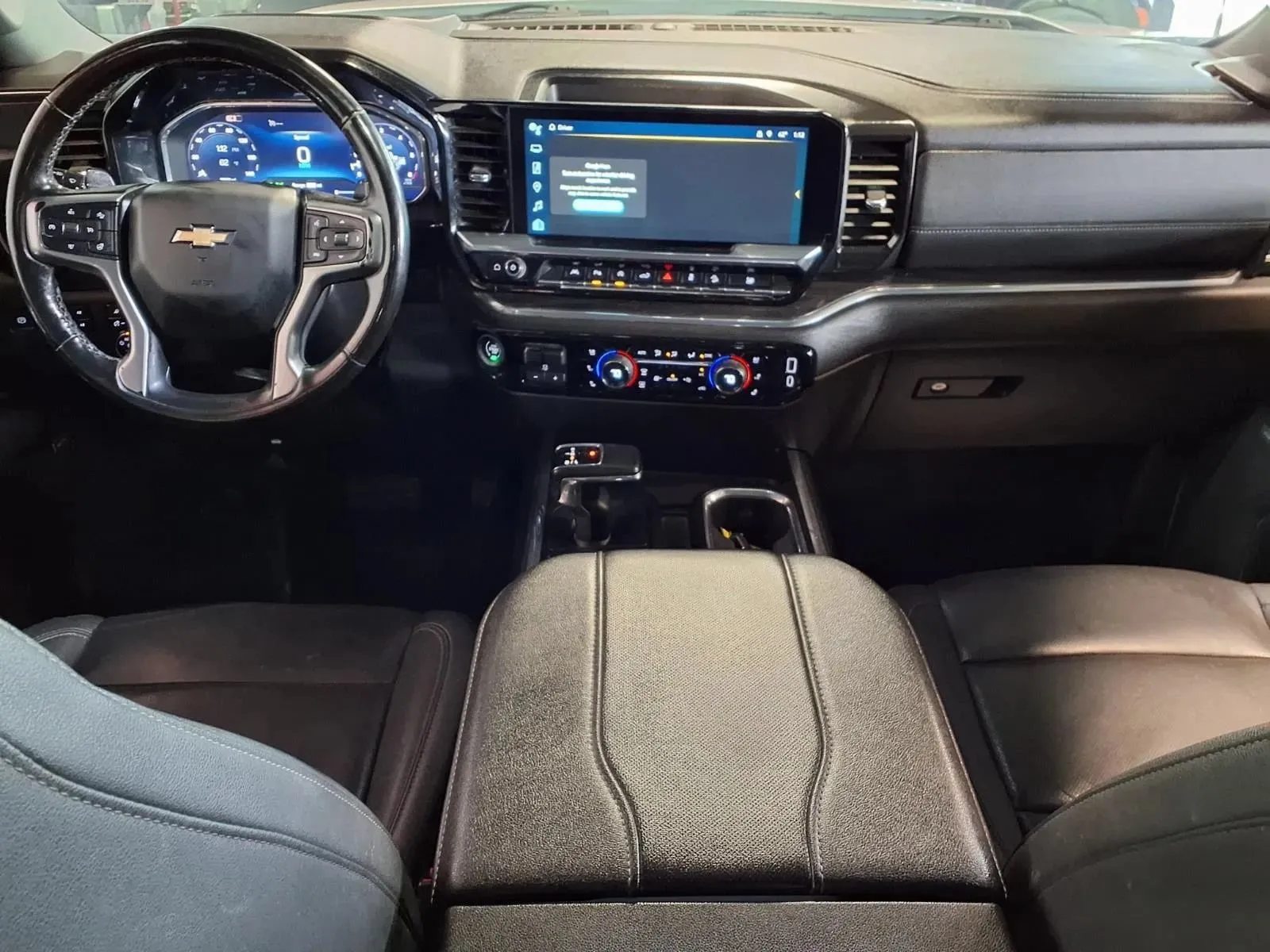 Chevrolet Silverado photo 14