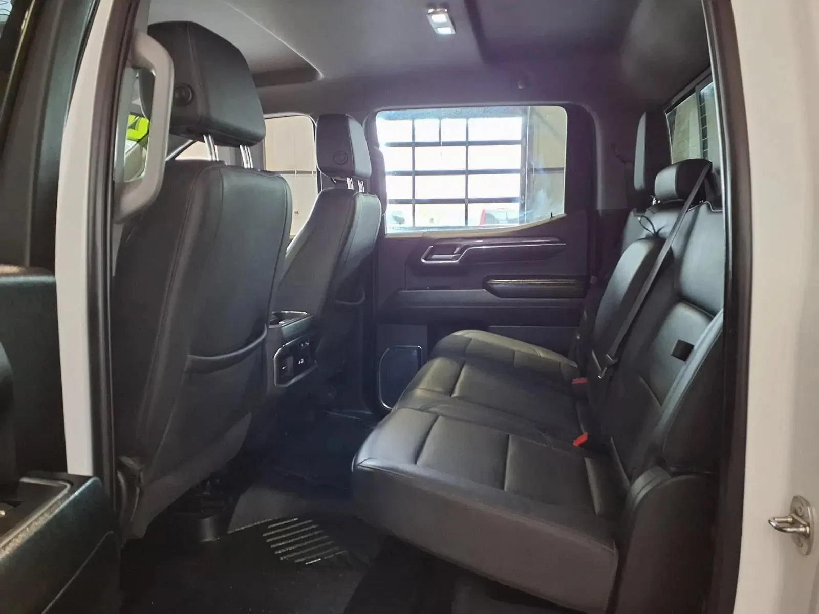 Chevrolet Silverado photo 12