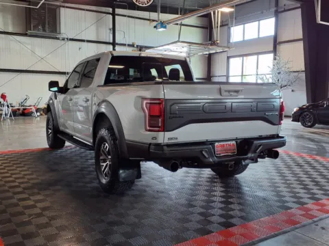 More photos of 2017 Ford F-150 Raptor at Gretna Auto Outlet, NE