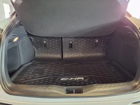 More photos of 2020 Toyota C-HR Limited at Gretna Auto Outlet, NE