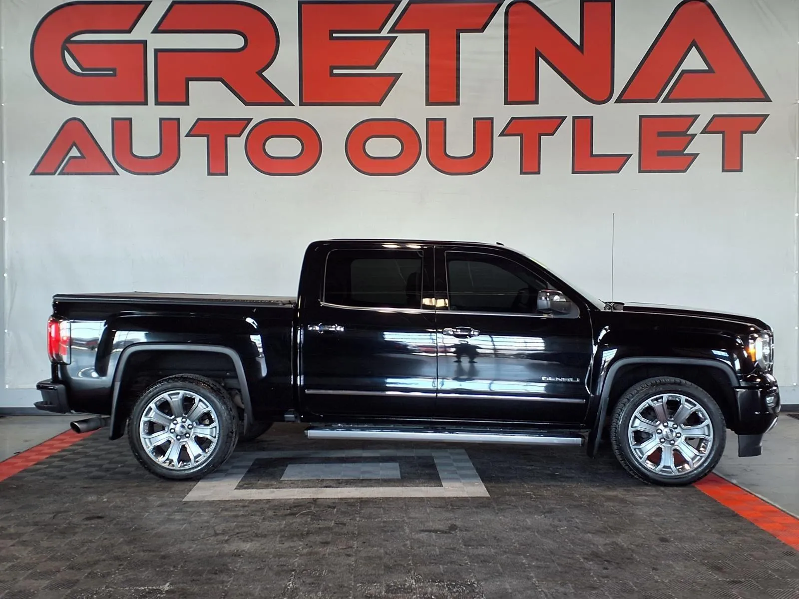 Black 2018 GMC Sierra 1500 Denali for sale in Gretna, NE