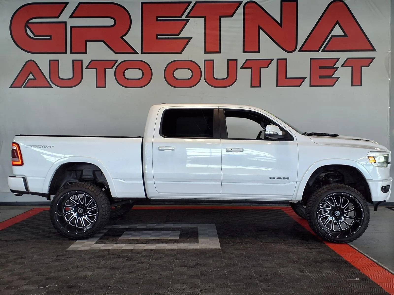2022 RAM 1500 Laramie 4x4 Crew Cab 6'4's photo