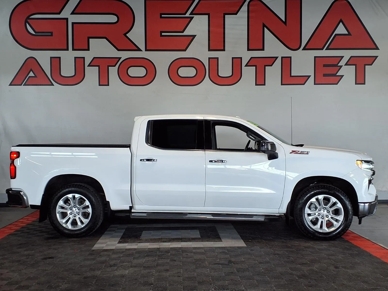 White 2023 Chevrolet Silverado 1500 LTZ for sale in Gretna, NE