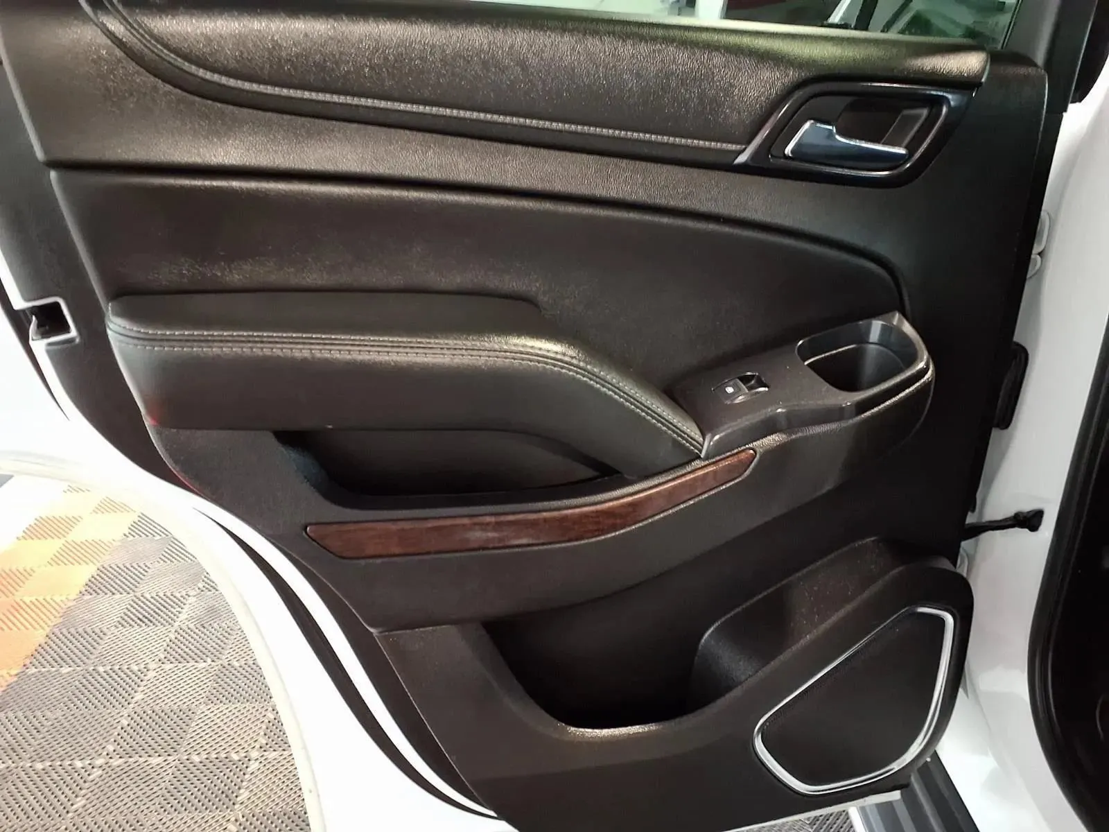 GMC Yukon photo 18