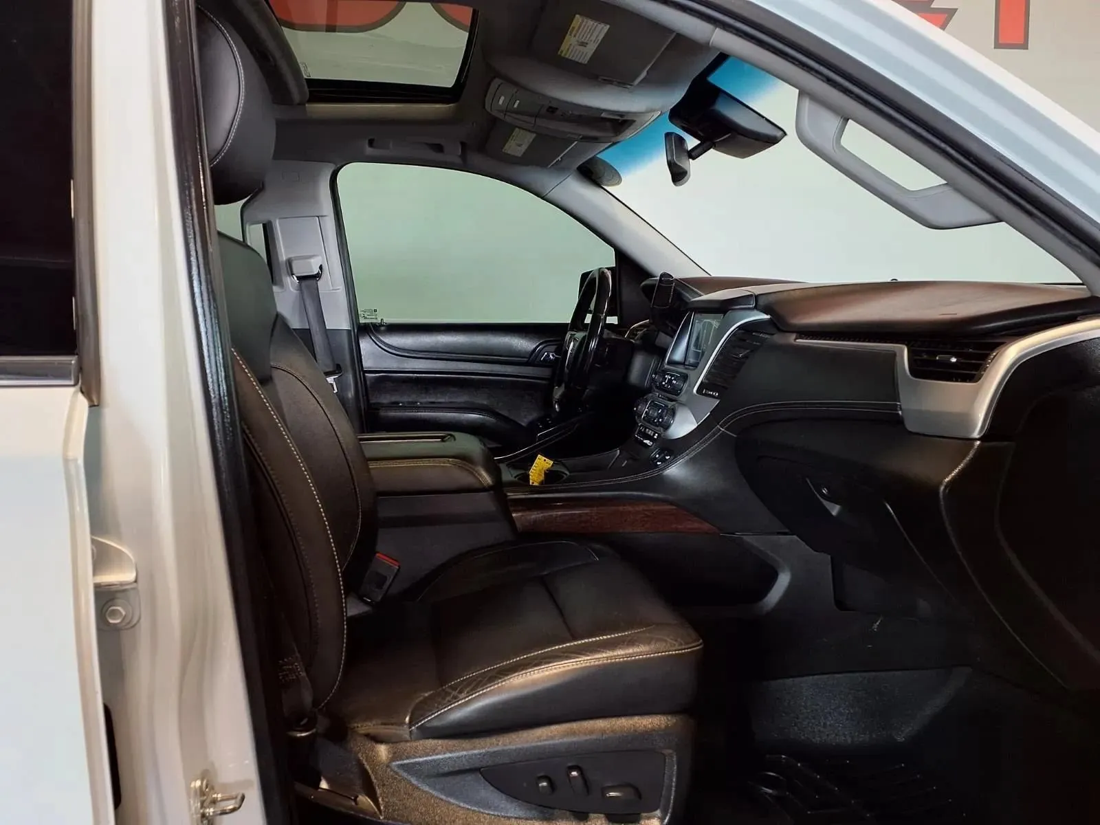 GMC Yukon photo 13
