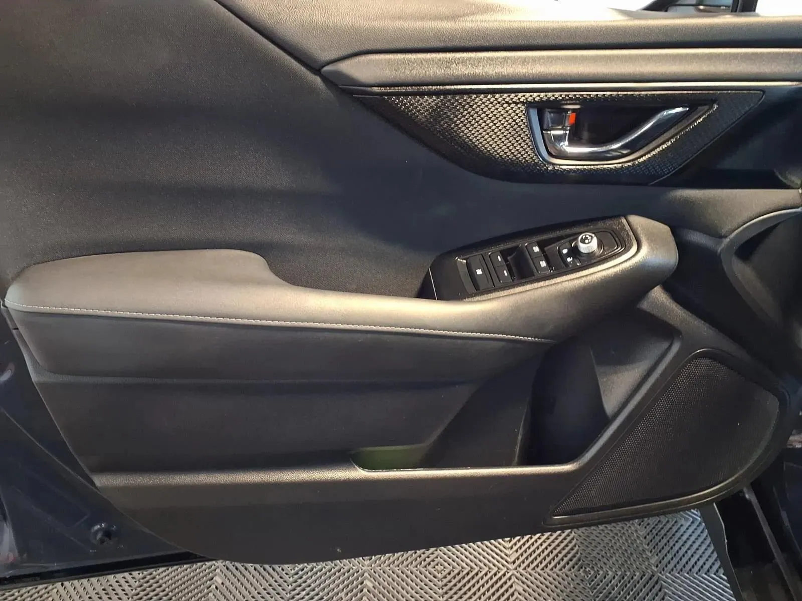 Subaru Outback photo 17
