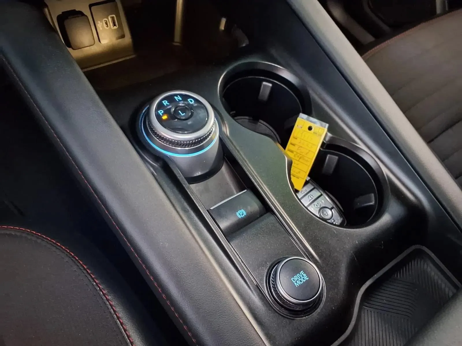 Ford Explorer photo 26