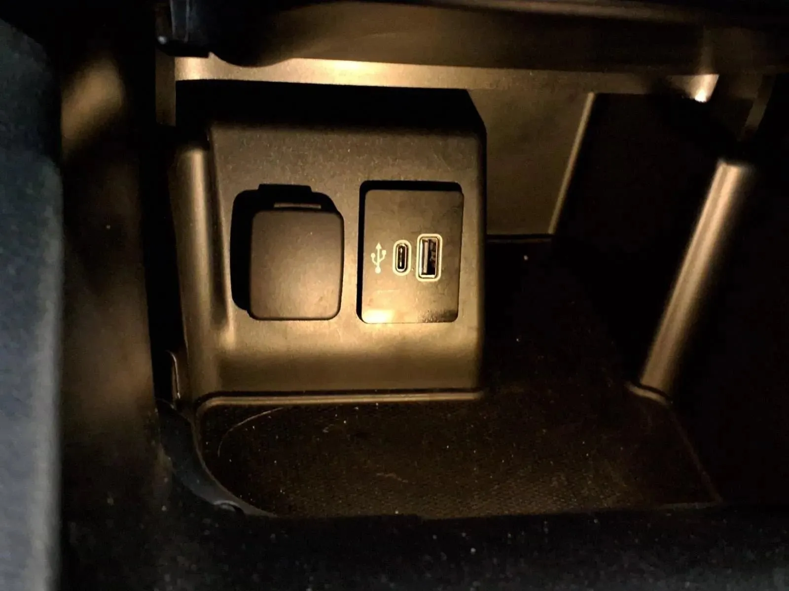 Ford Explorer photo 25