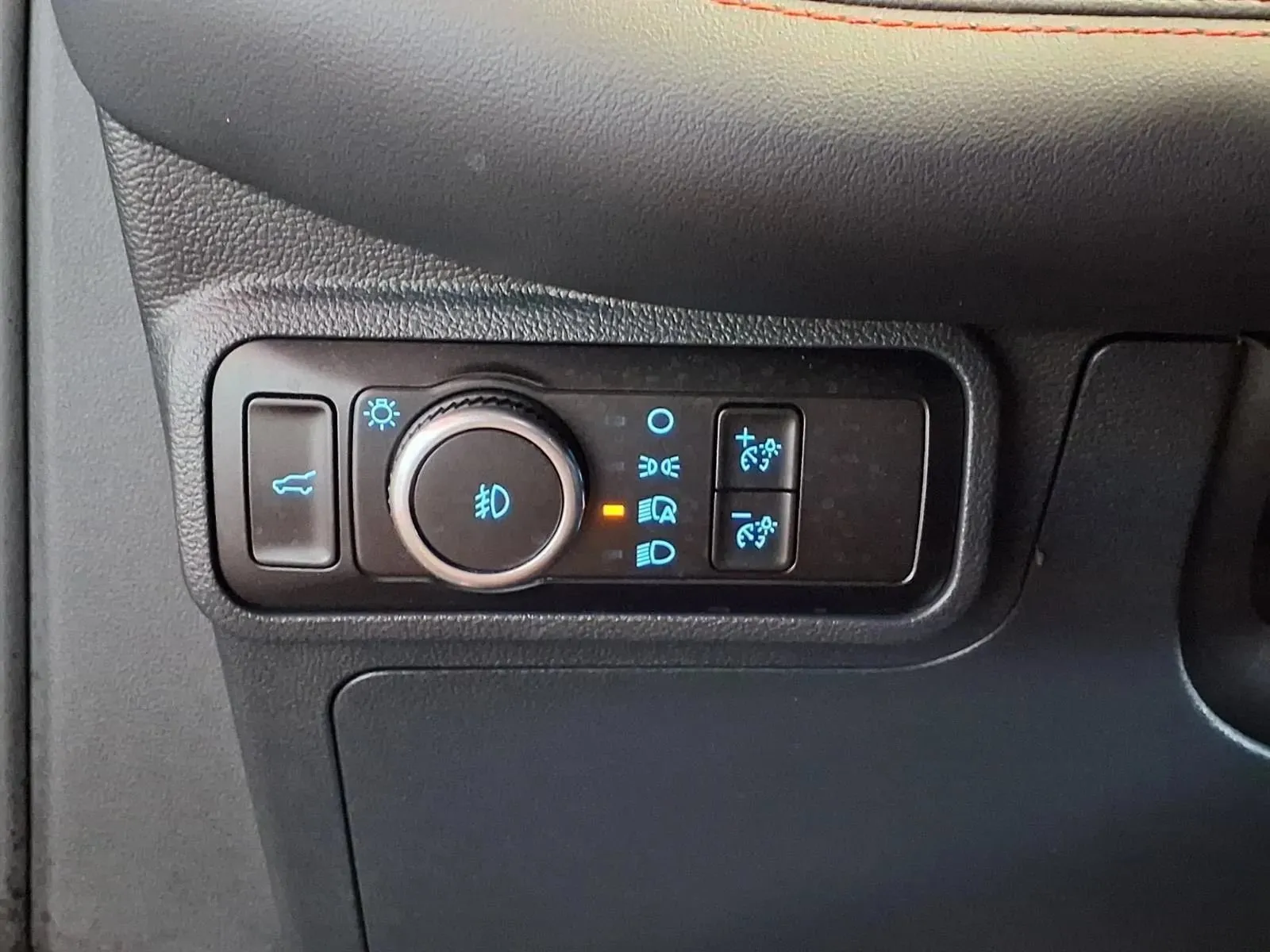 Ford Explorer photo 21