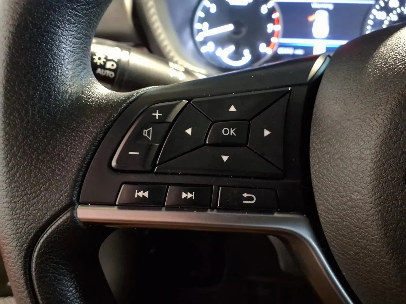 Nissan Sentra photo 24