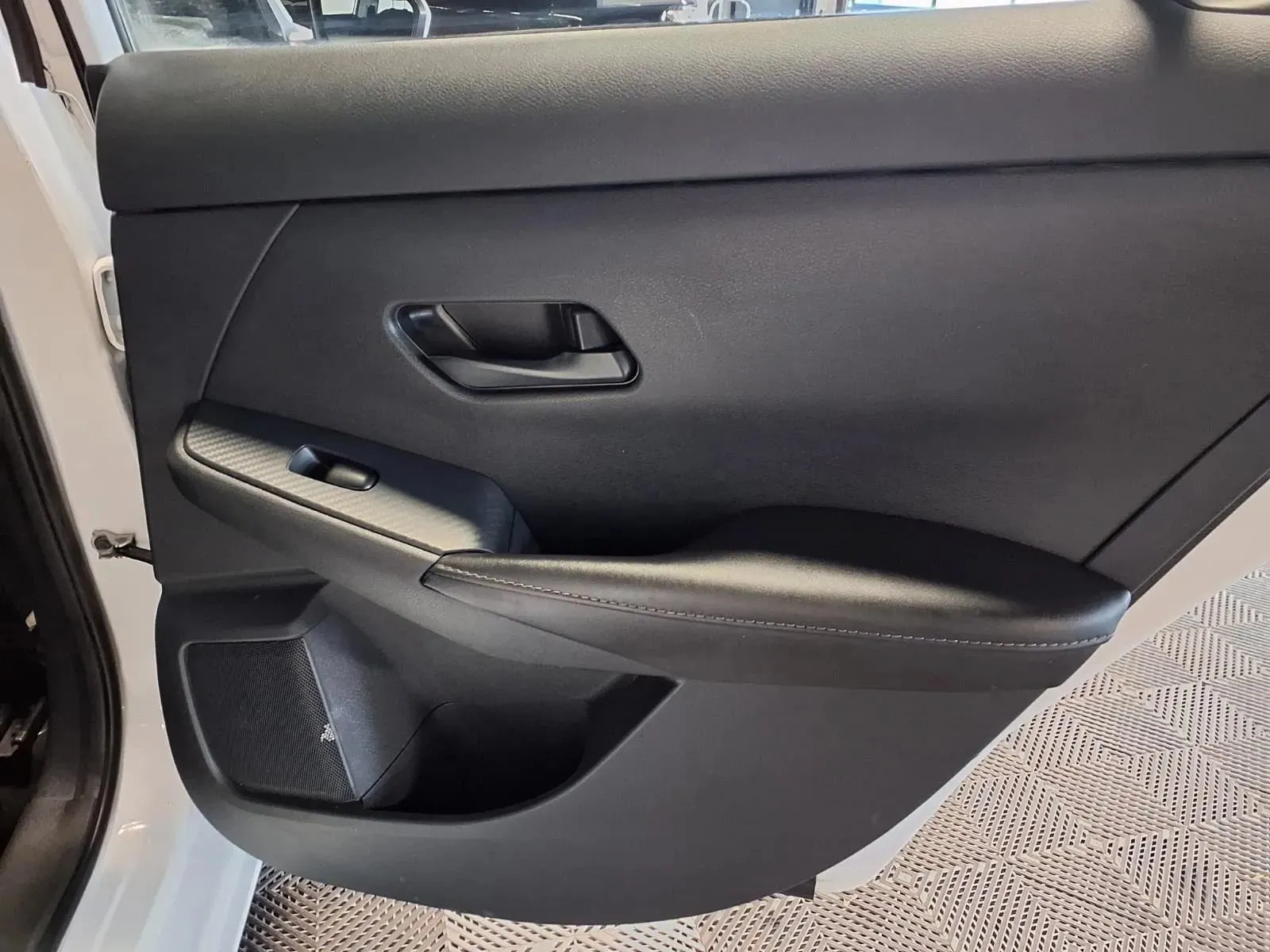 Nissan Sentra photo 9