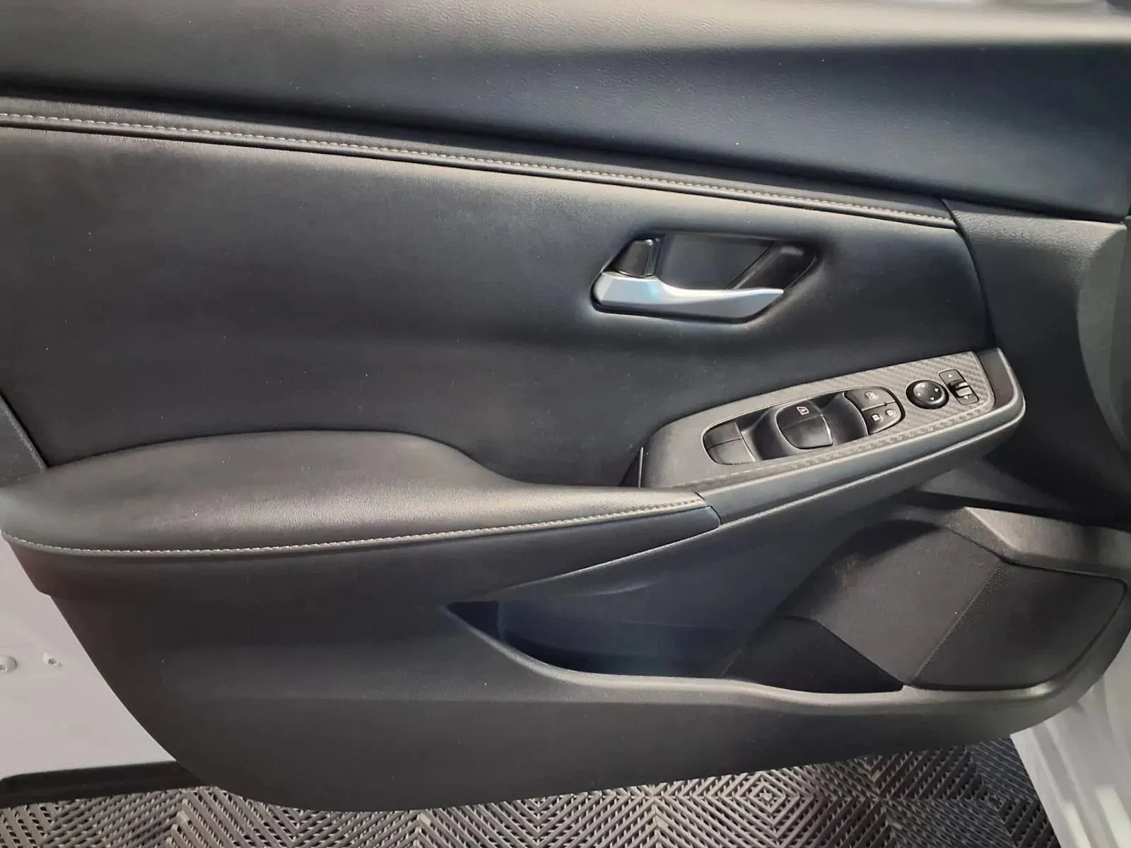 Nissan Sentra photo 15