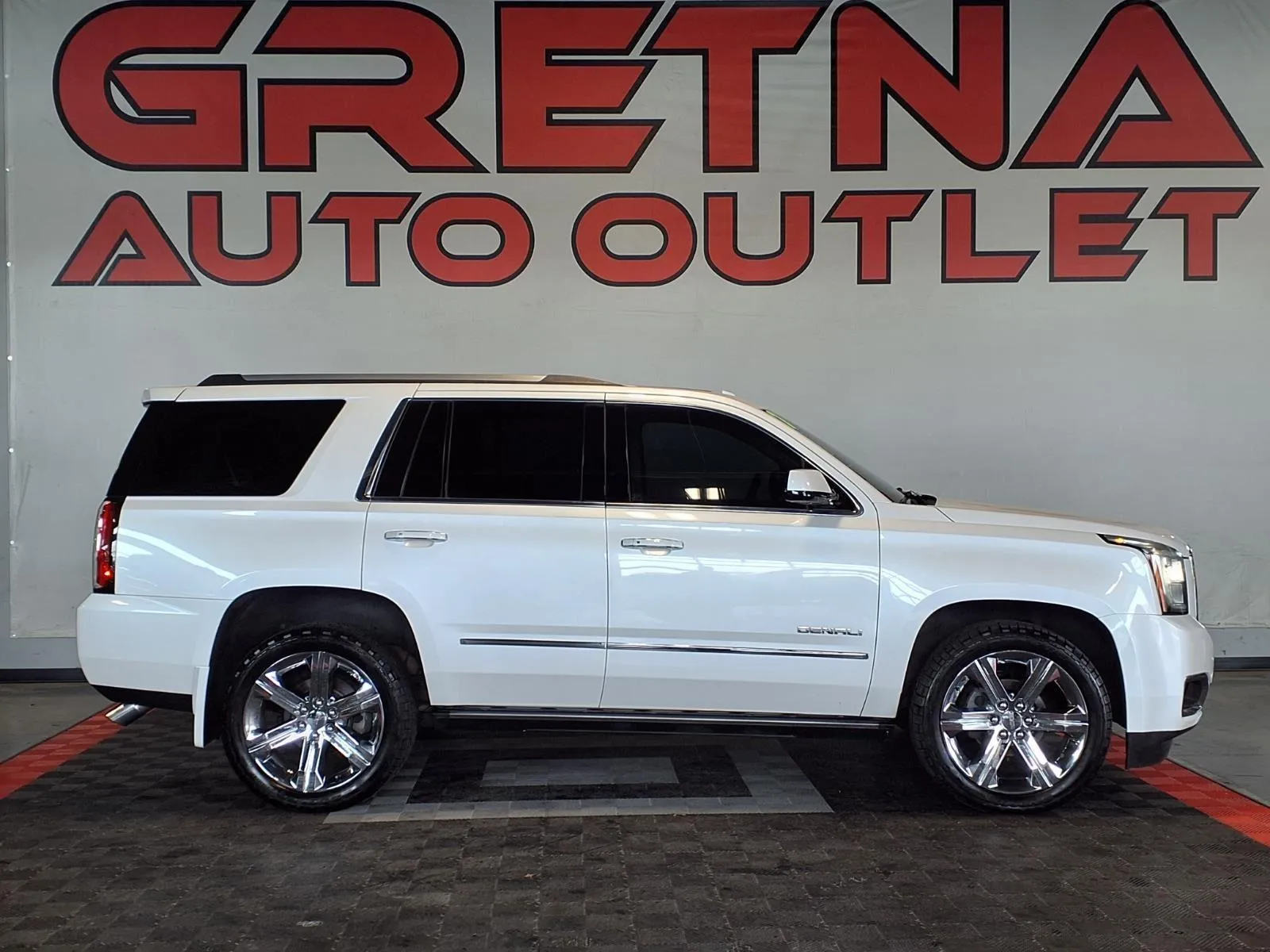 2017 GMC Yukon Denali for sale in Gretna, NE