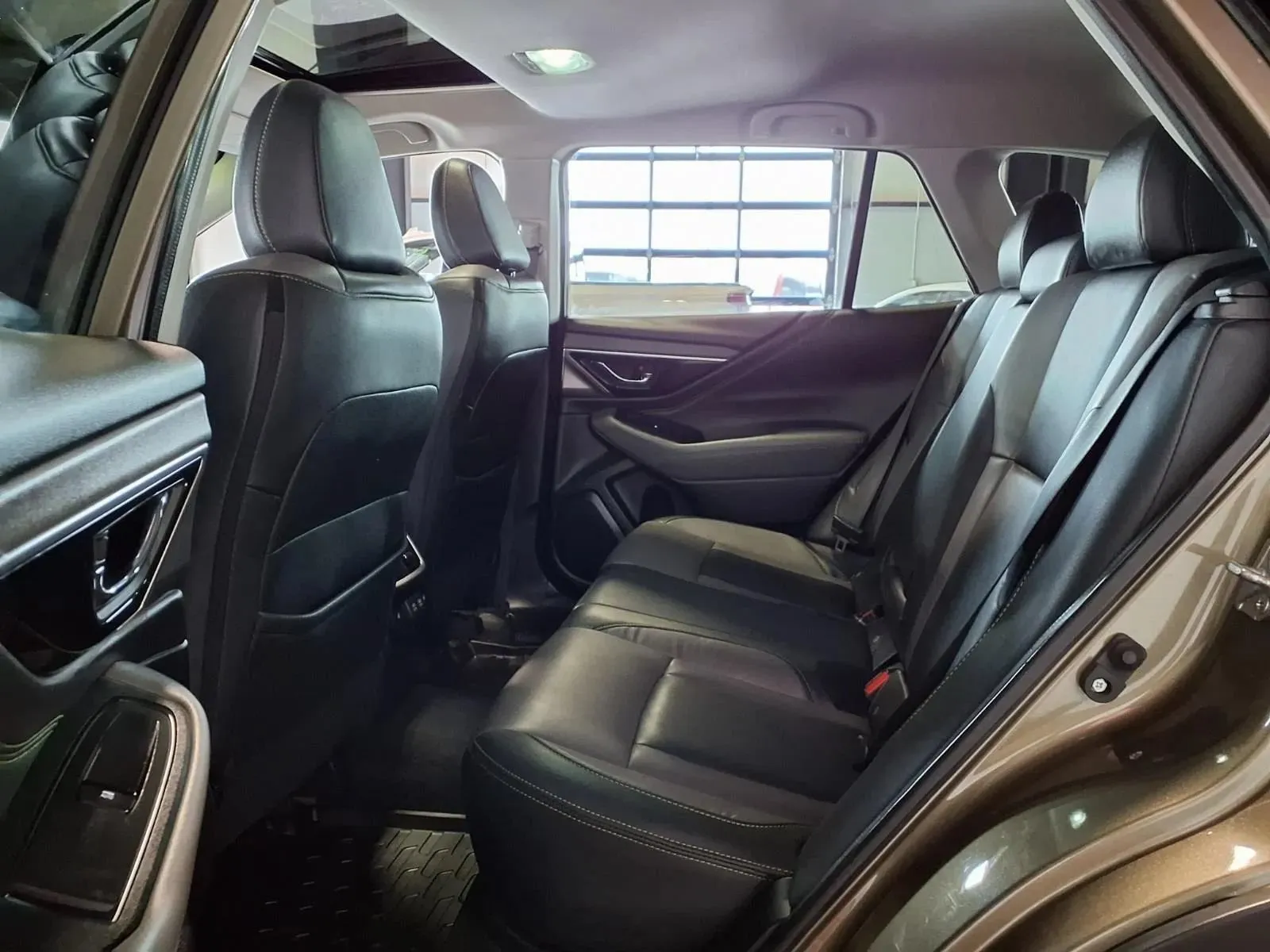 Subaru Outback photo 14