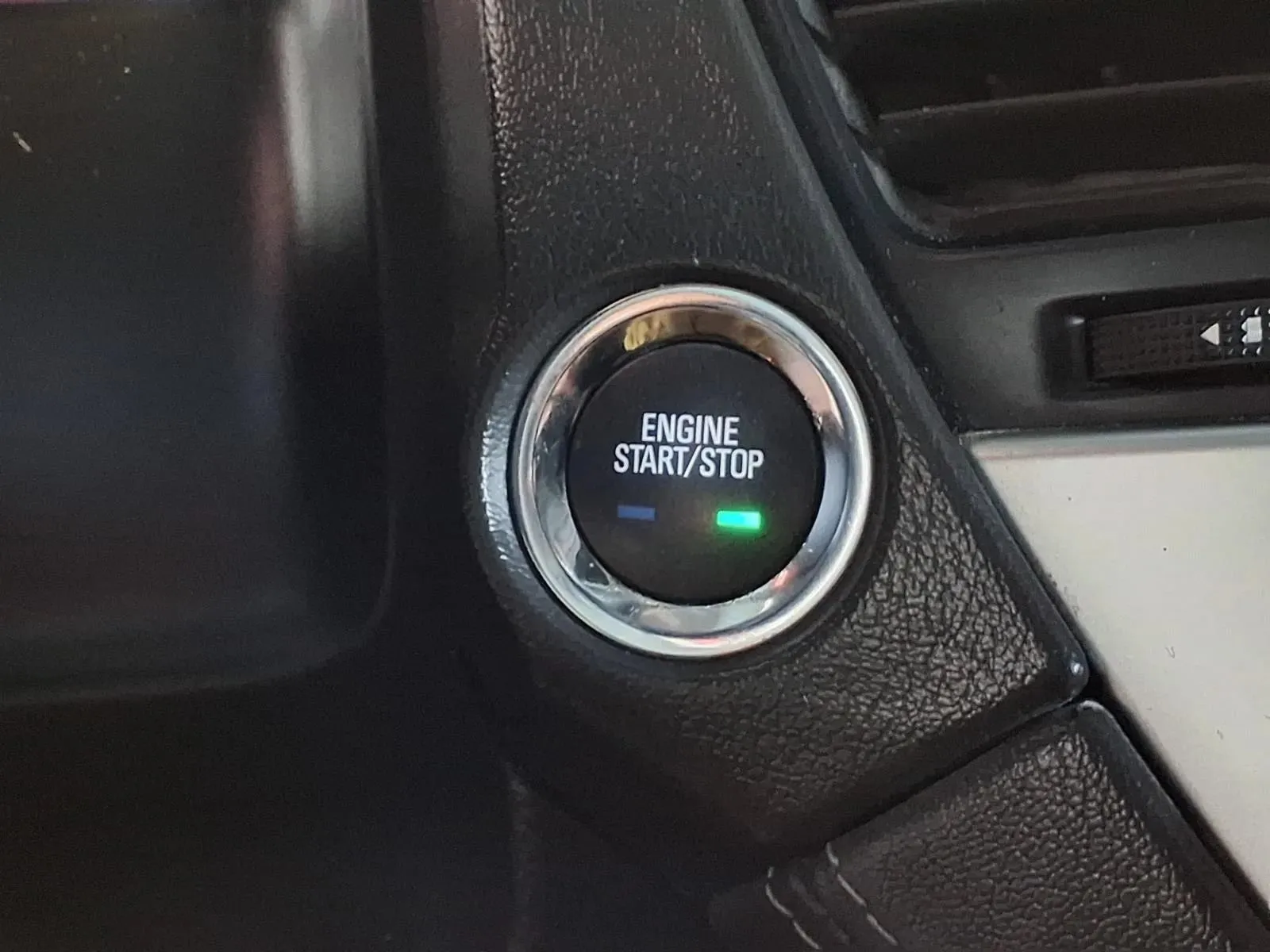 Chevrolet Suburban photo 26