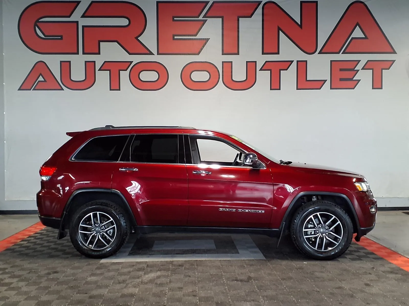 Red 2019 Jeep Grand Cherokee Limited for sale in Gretna, NE