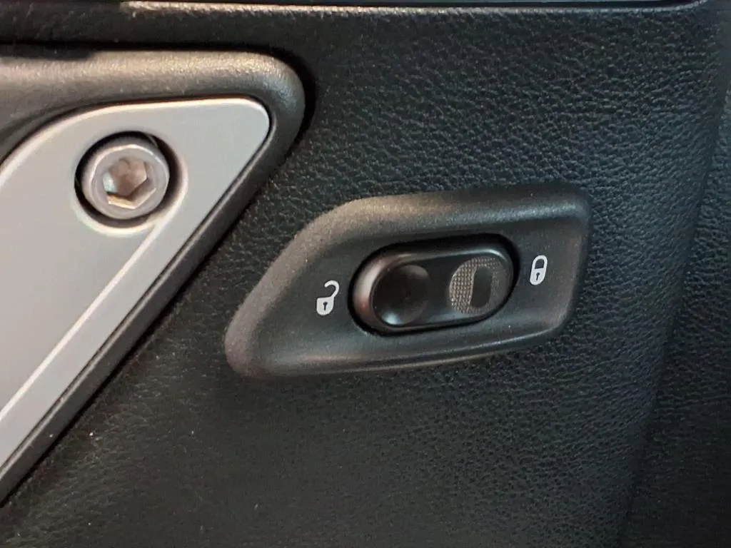 2016 Jeep Wrangler Unlimited Sahara - Photo 17