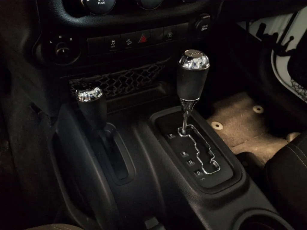 2016 Jeep Wrangler Unlimited Sahara - Photo 22