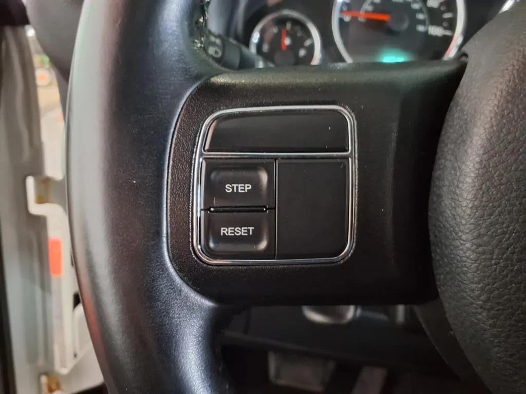 2016 Jeep Wrangler Unlimited Sahara - Photo 24