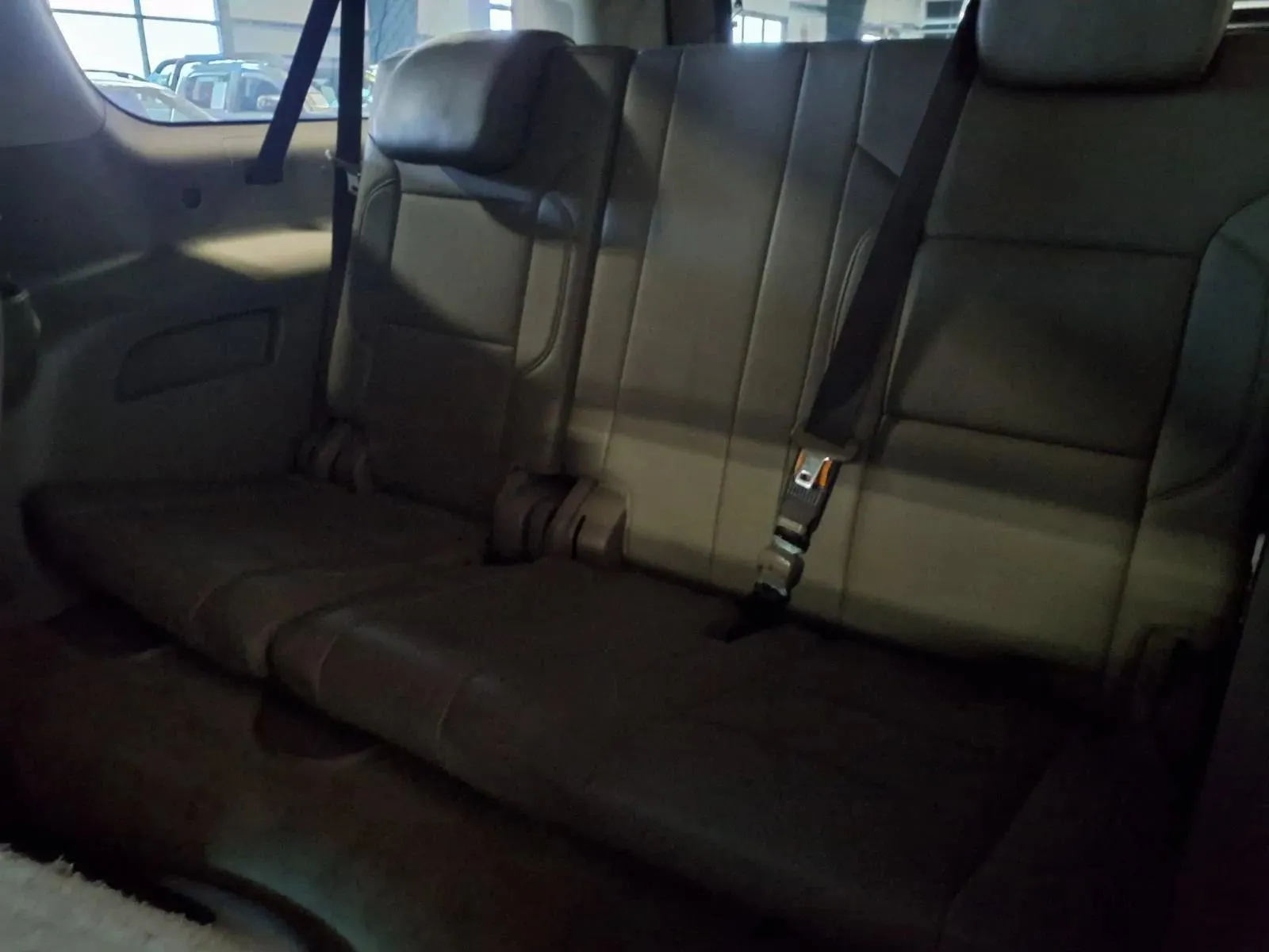 Chevrolet Suburban photo 16