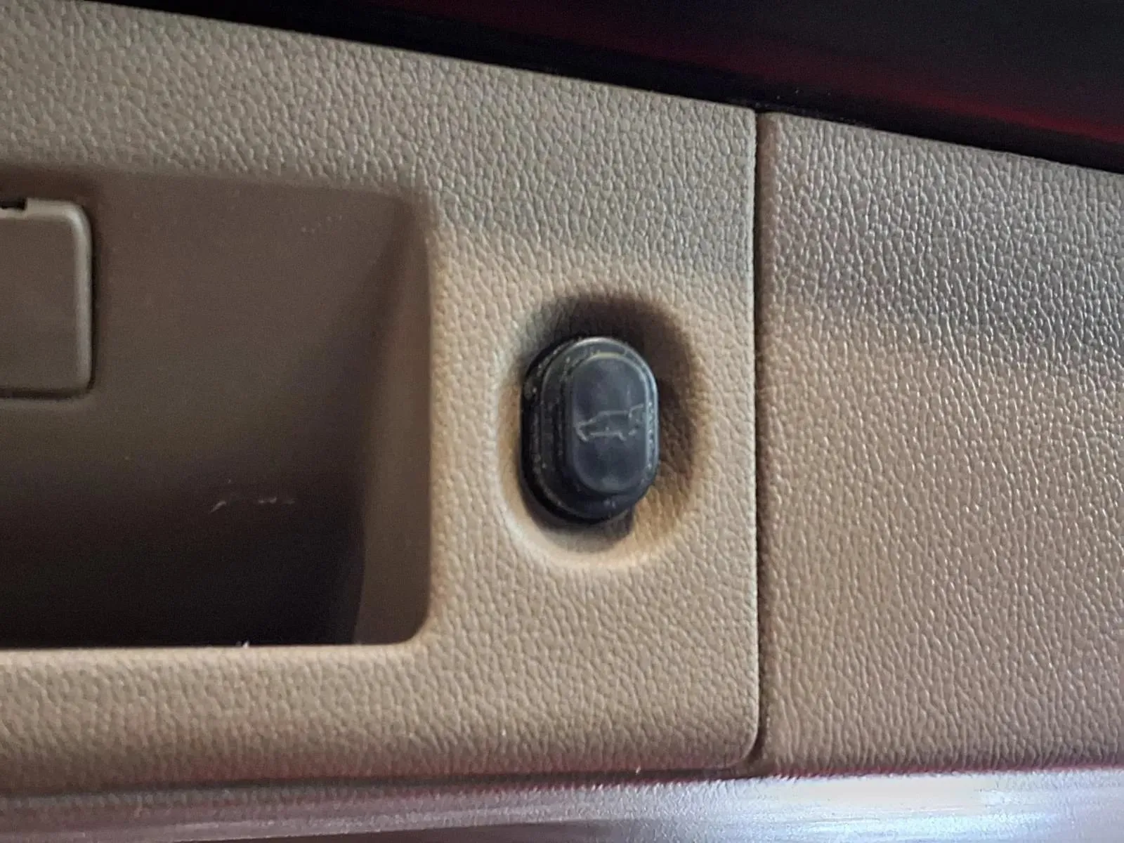 Chevrolet Suburban photo 7