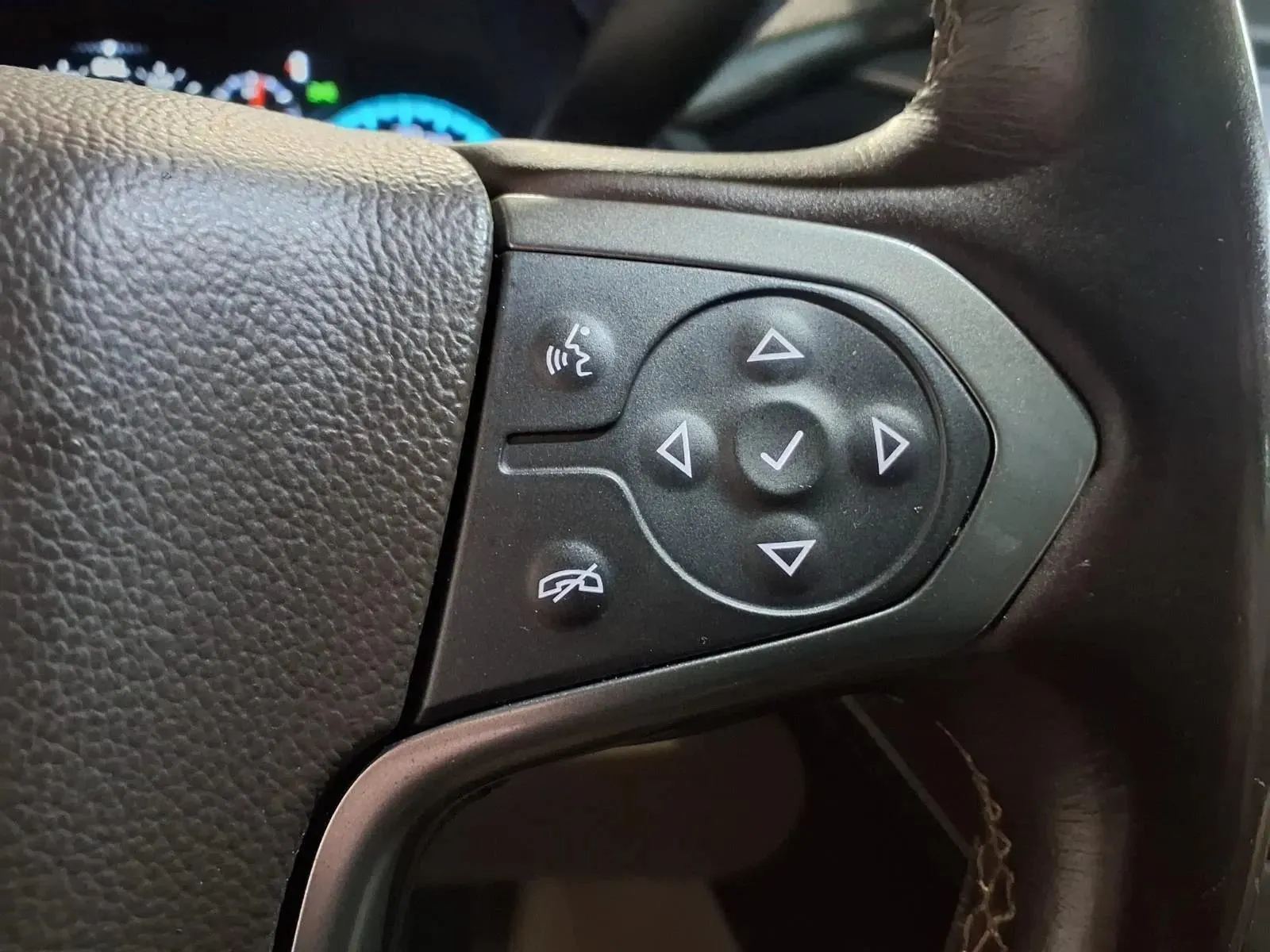 Chevrolet Suburban photo 29