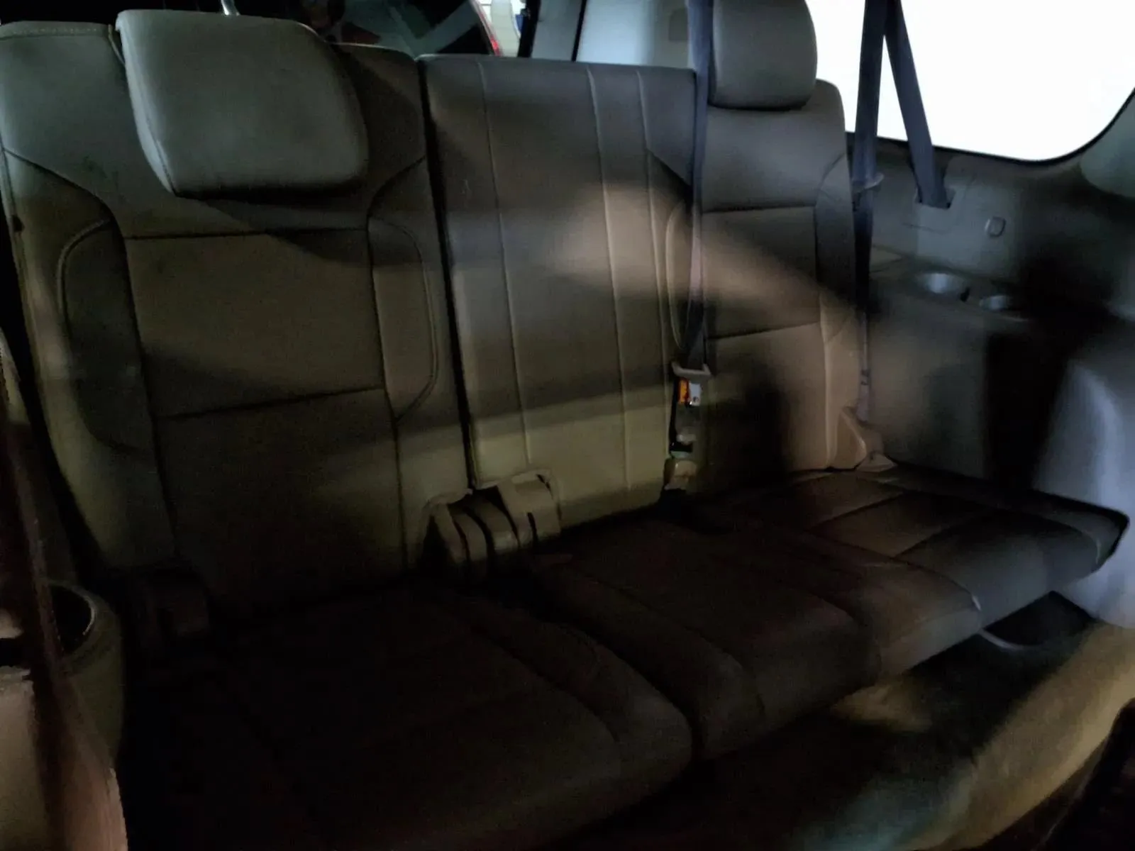 Chevrolet Suburban photo 11