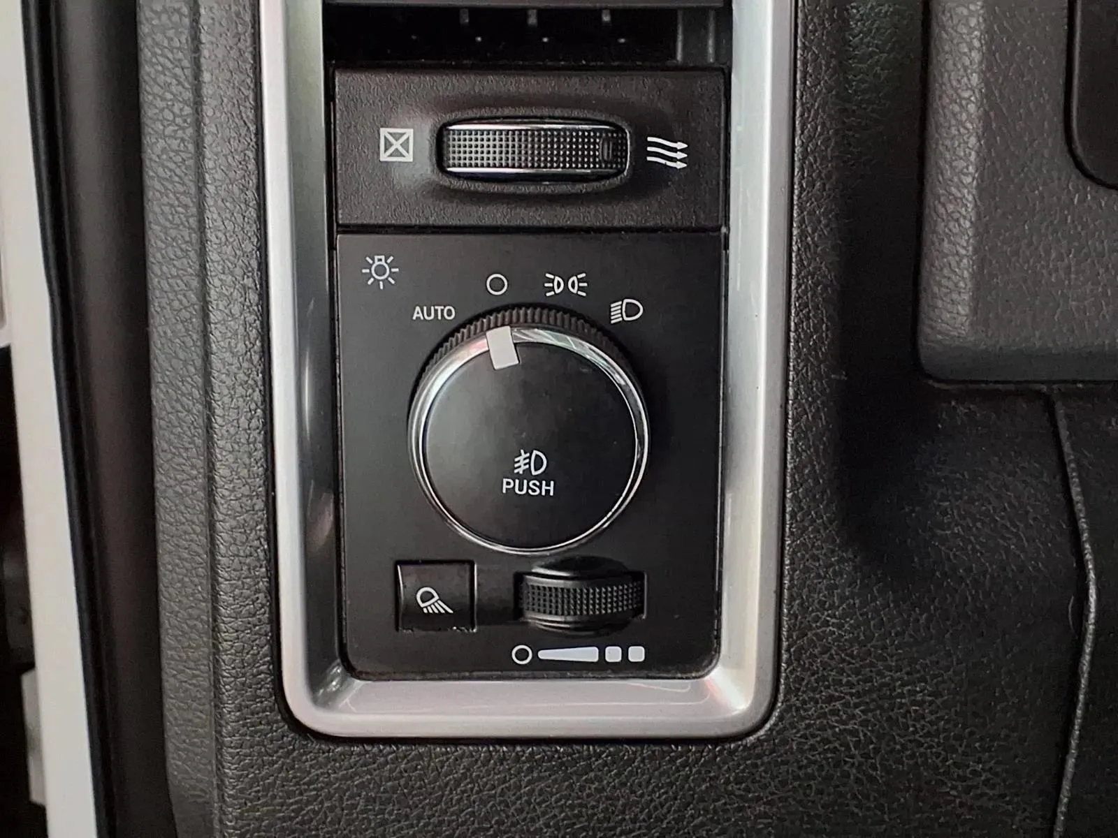 Ram 1500 photo 17