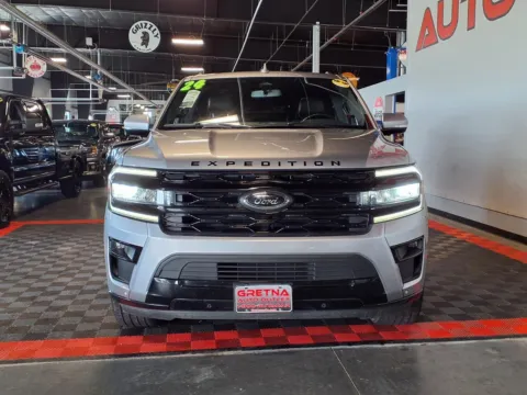 Photos of 2024 Ford Expedition MAX Limited for sale in Gretna, NE at Gretna Auto Outlet