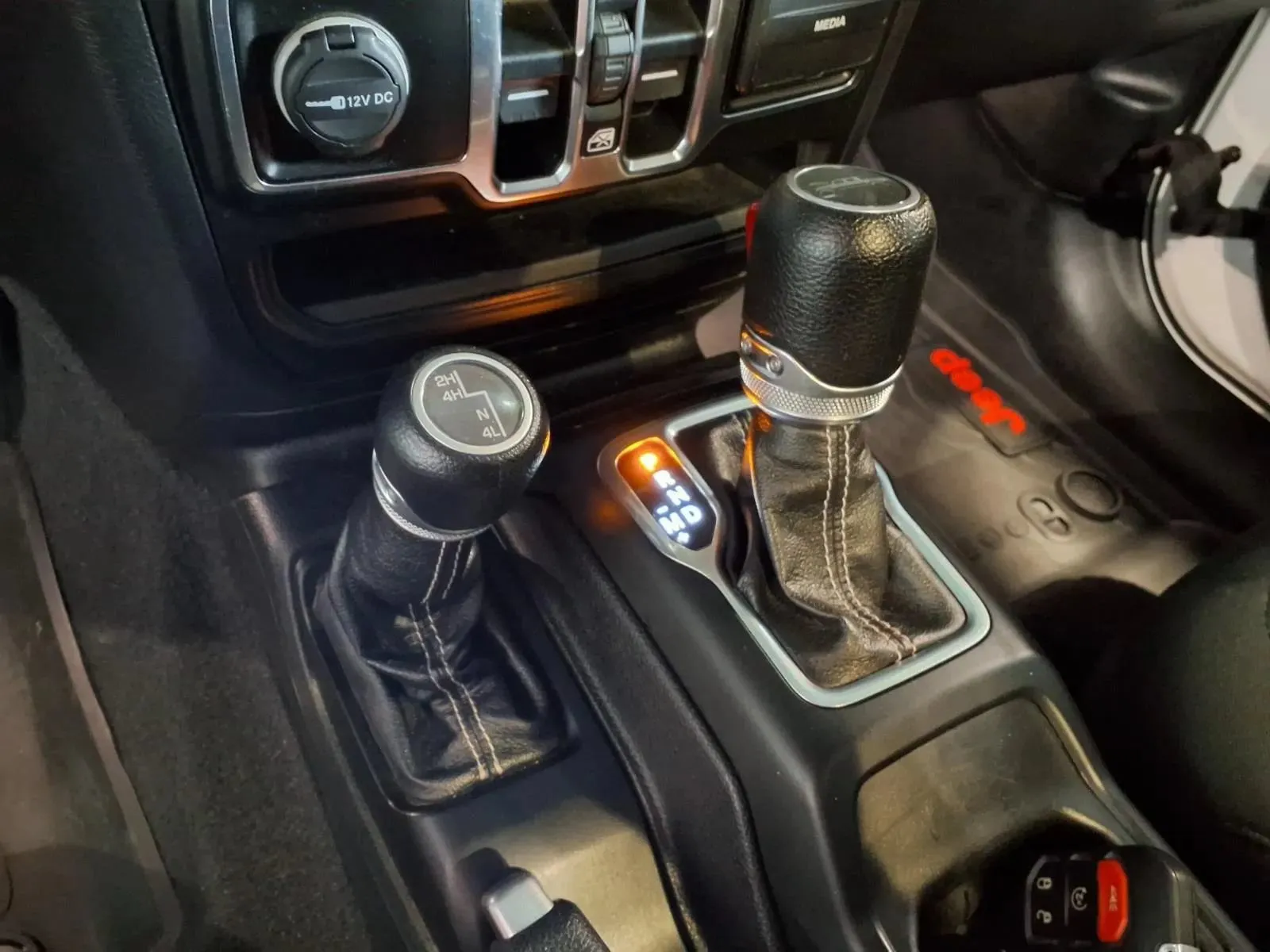 Jeep Gladiator photo 23