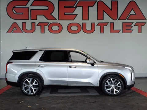 Silver 2021 Hyundai PALISADE SEL for sale in Gretna, NE