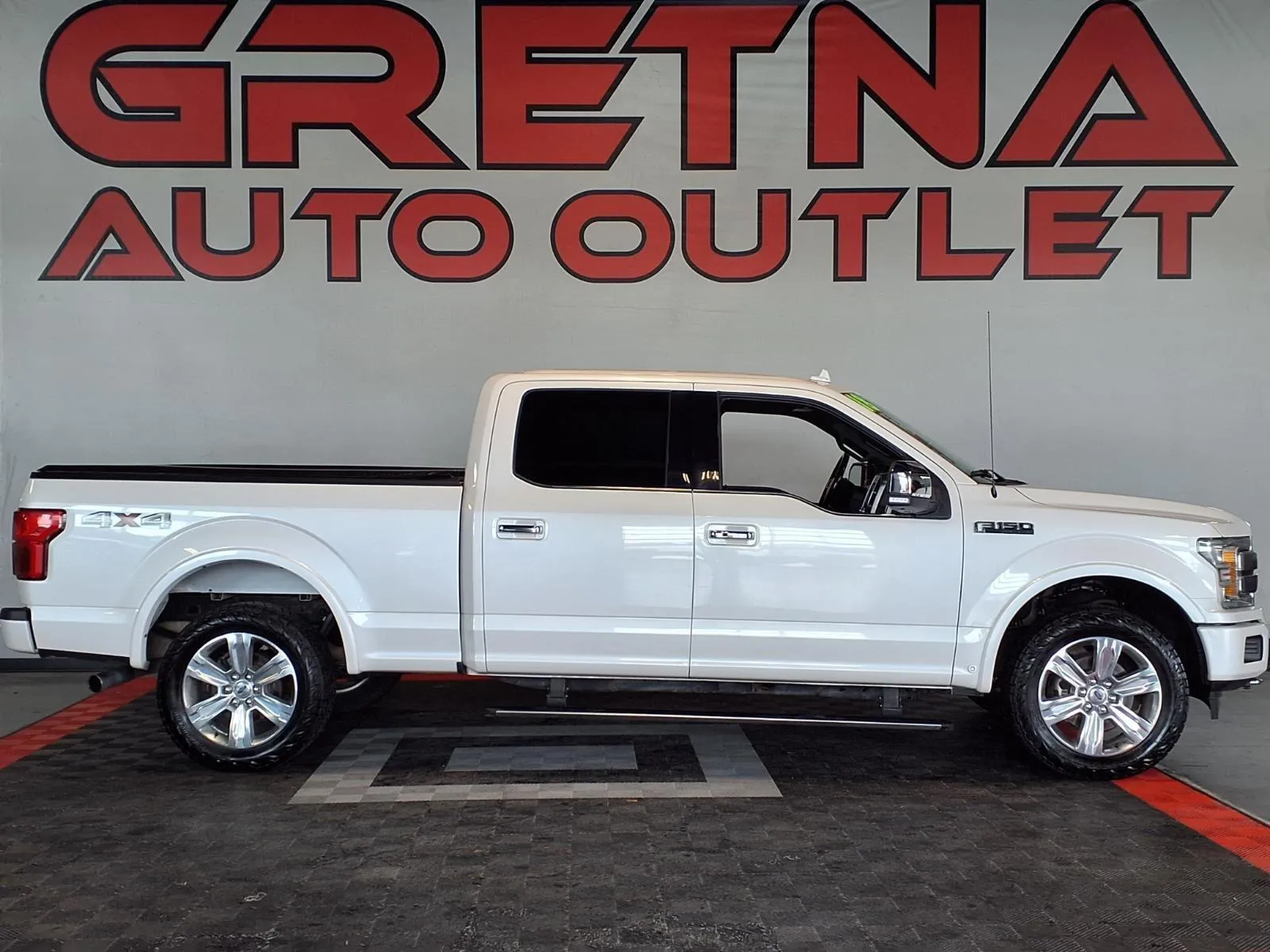 White 2018 Ford F-150 Platinum for sale in Gretna, NE