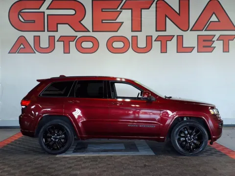 Red 2019 Jeep Grand Cherokee Laredo for sale in Gretna, NE