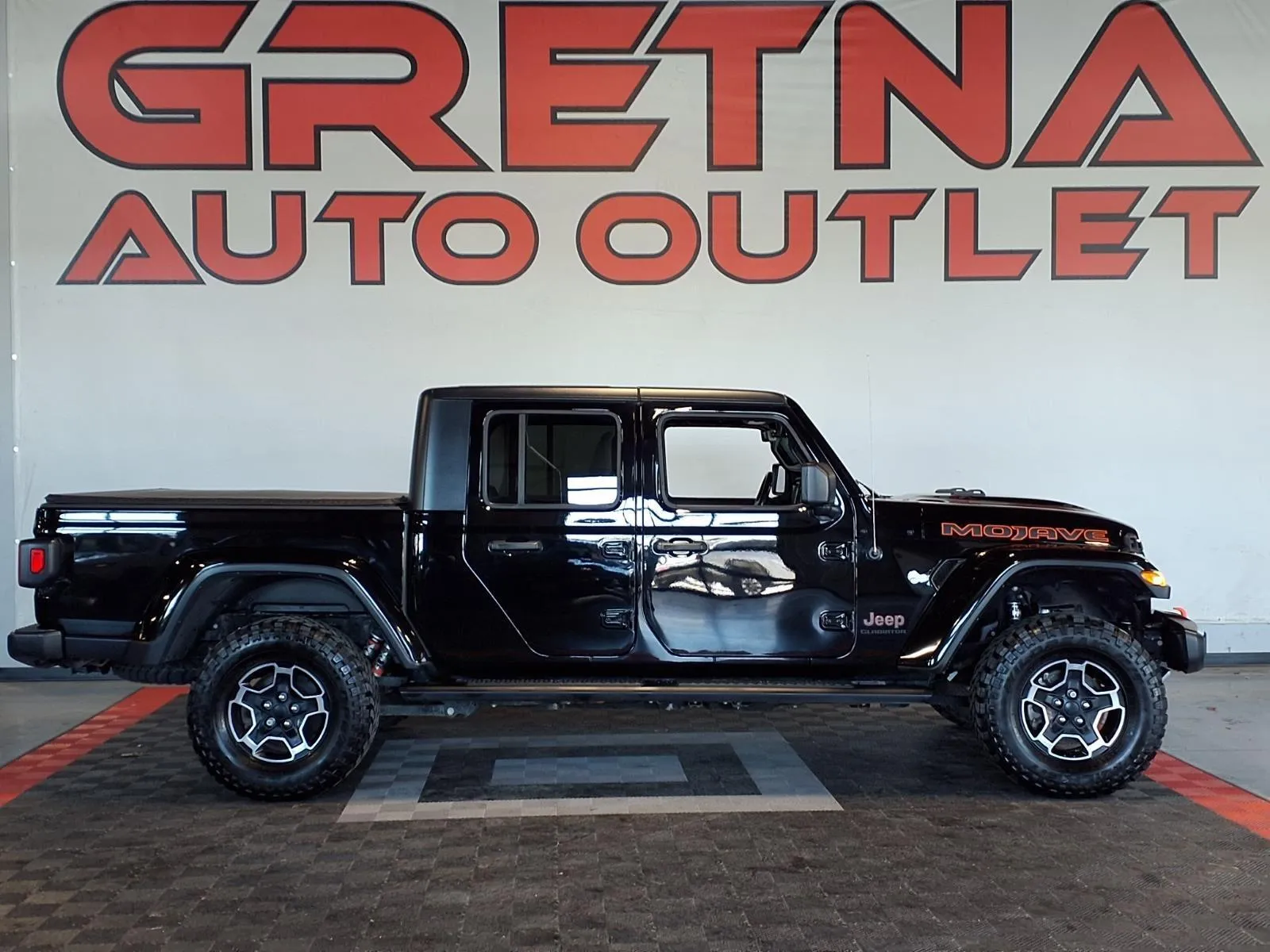 Black 2022 Jeep Gladiator Mojave for sale in Gretna, NE